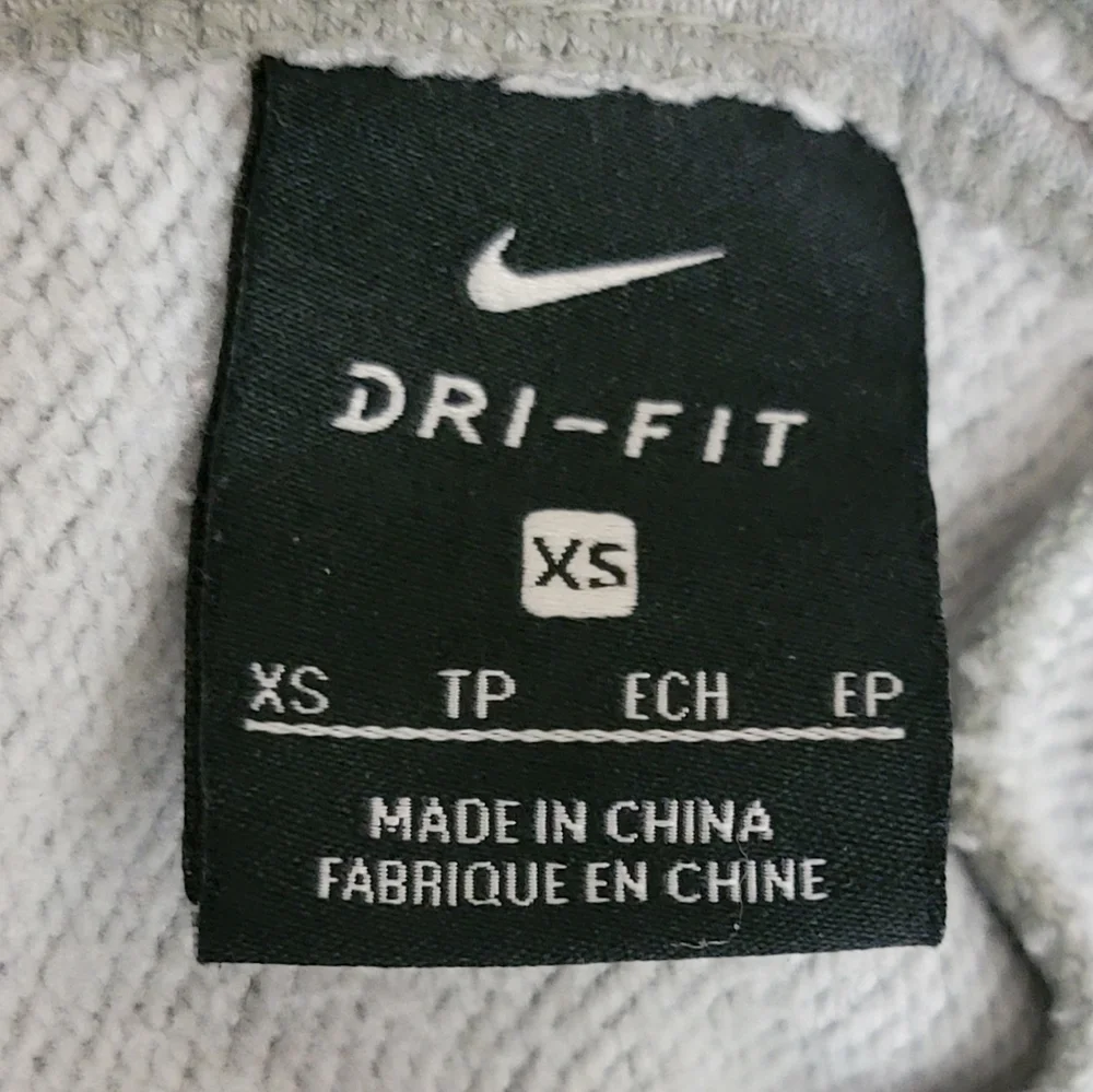 Nike versa dri fit open back gray sweatshirt size XS - Picture 5 of 8